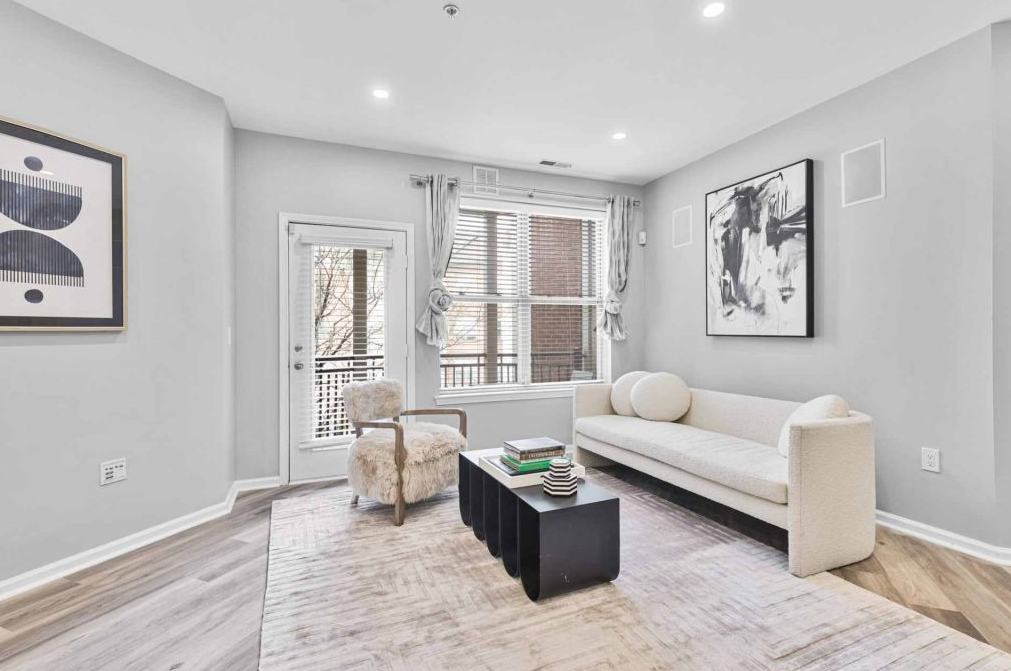 2 Bed 2 Bath Woodbridge