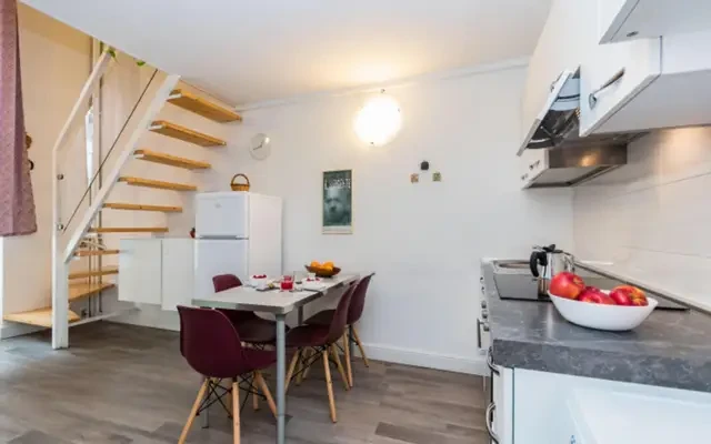 studio near Via Santa Giulia 3