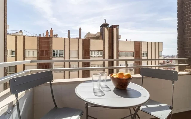 Villa - 2 bedrooms and 2 balcony in Castilla 1