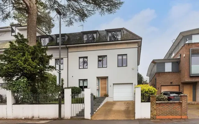Arthur Road, Wimbledon, London, SW19 7DZ 4