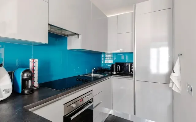 Gloucester Terrace, London, W2 6HP 2