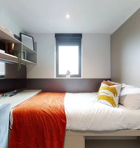 Gob Ealing Residence