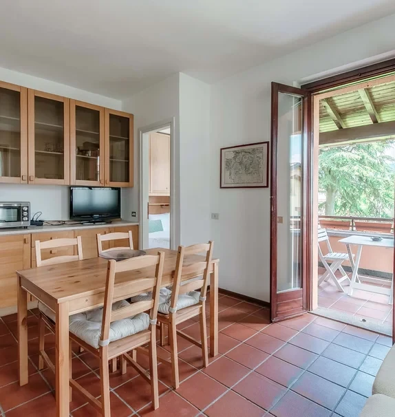 POGGIO FIORITO - Appartamento vista lago con parcheggio a Menaggio