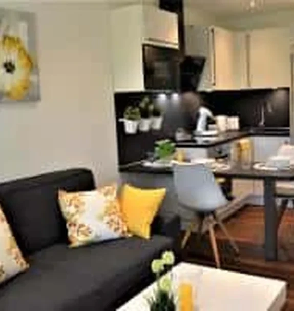 Charmante 2-Zimmer-Wohnung: Stilvoll moebliert, perfekt ausgestattet und bereit fur Ihren neuen Alltag ****