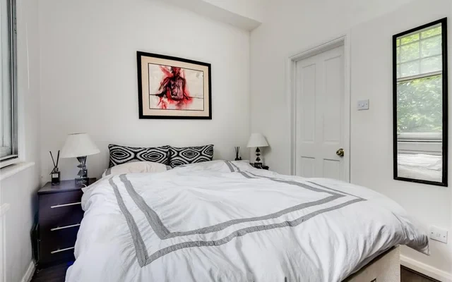 LH-Moscow Mansions 2