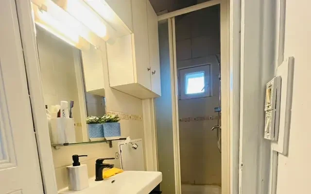Spacious Double Bedroom well connected to Université Paris-Est Créteil (UPEC) 4