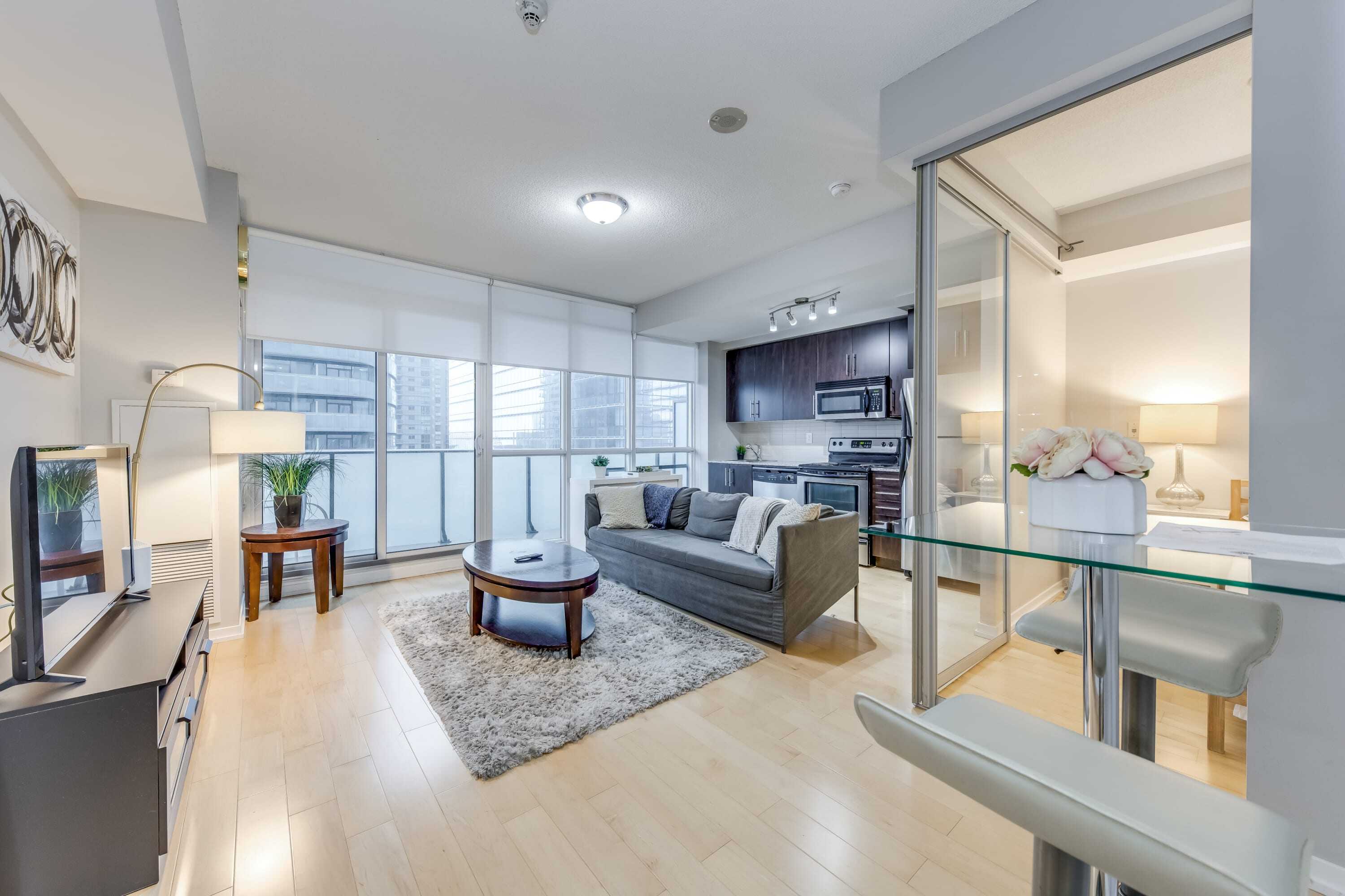 55 bremner blvd