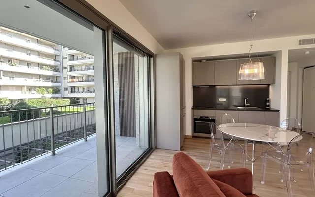 Appartamento con terrazzo in Via Adamello, Milano 4