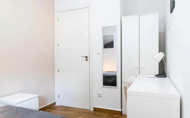 Avenida Plaza de Toros, 4 Bajo 1 1