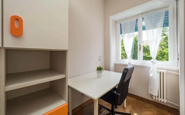 VIA WASHINGTON 86 <br> PRIVATE ROOM S1 1