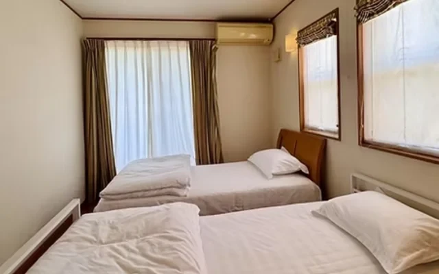 Space Kaihin Makuhari House II 4