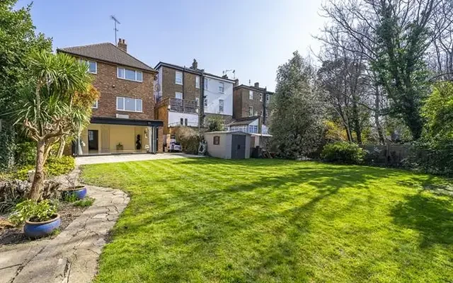 The Avenue, London, W13 8JR 0