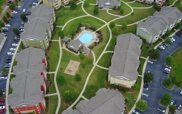 River Falls Apartments 0