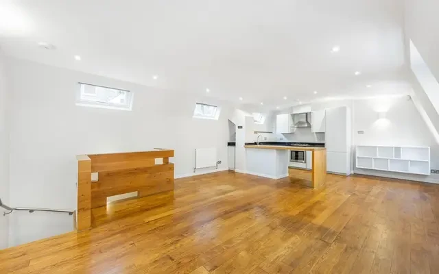 Cavendish Mews North, Marylebone, London, W1W 6LA 0
