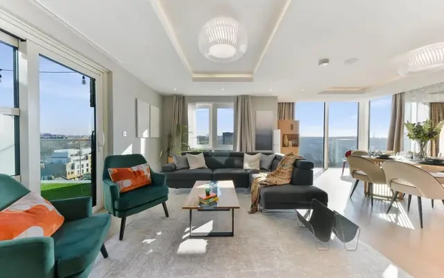Juniper Drive, London, SW18 1GY 0