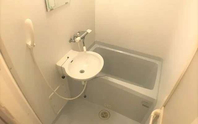 レオパレスフリーダム 3