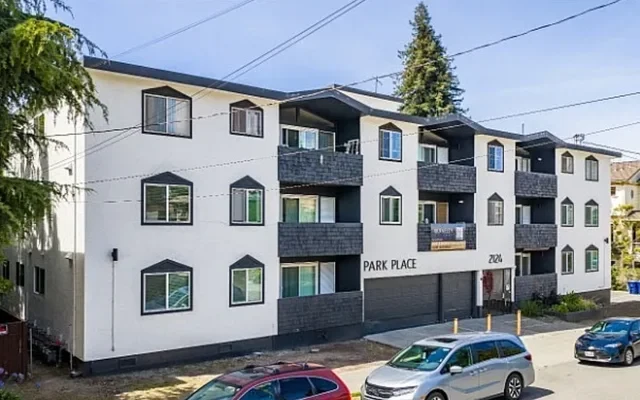 2124 Parker - Berkeley student accommodation - Street Parking