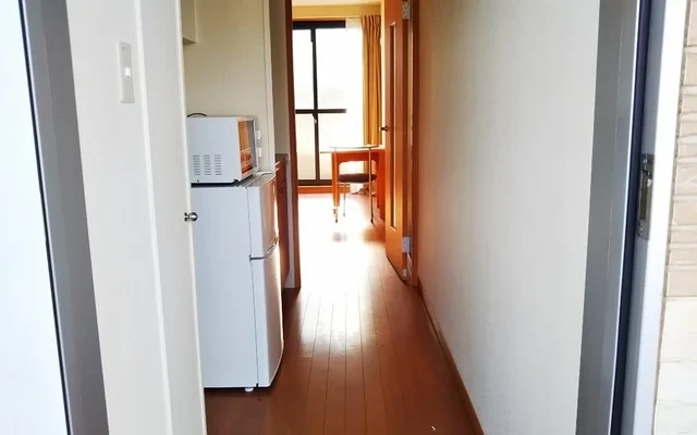 レオパレス太陽 - 下妻市（しもつまし）の学生向け宿泊施設 - 106号房间(带独立厨房)