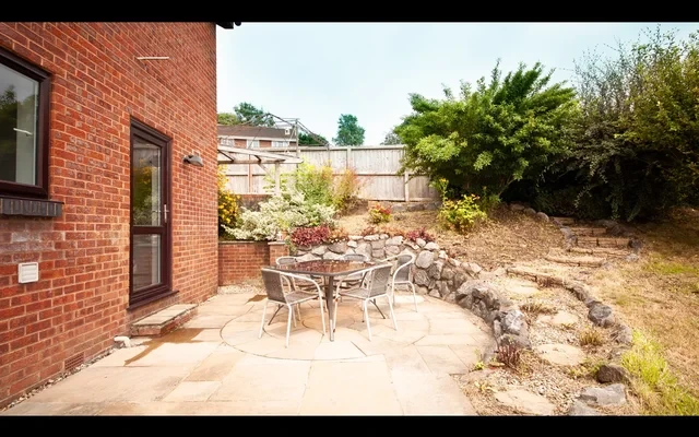 Valley Park Close EX4 2
