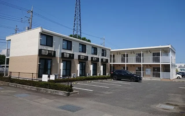レオパレスせせらぎ 0