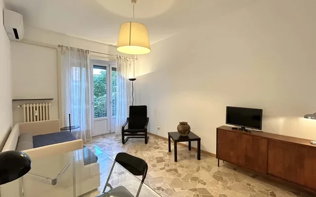 Appartamento in Viale Bacchiglione, Milano 0