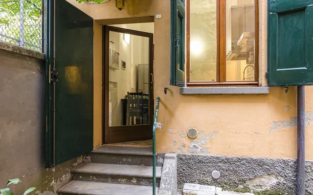 Via Giuseppe Mazzini 1