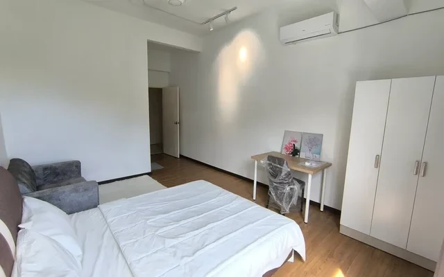 Starhill Luxury Residence - Gelugor student accommodation - Master Room