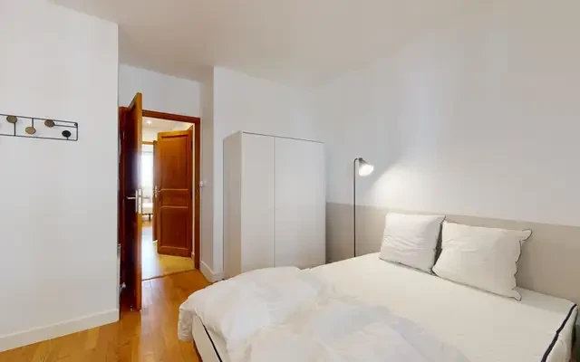 Exquisite double bedroom near the Part Dieu train station 3