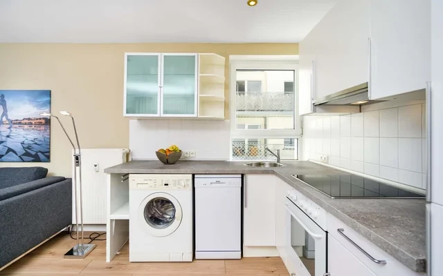 Einmalige Lage - wunderschoene Wohnung/ perfect location - Great Apartment 4