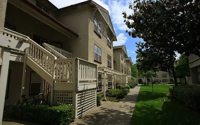 Greystone Apartments & Townhomes 3