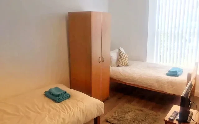 Flat2, Walter Road, Swansea SA1 0