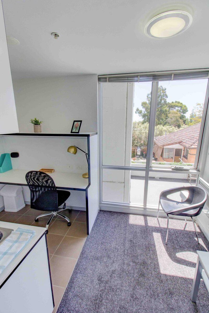 1728 Dandenong Road 2