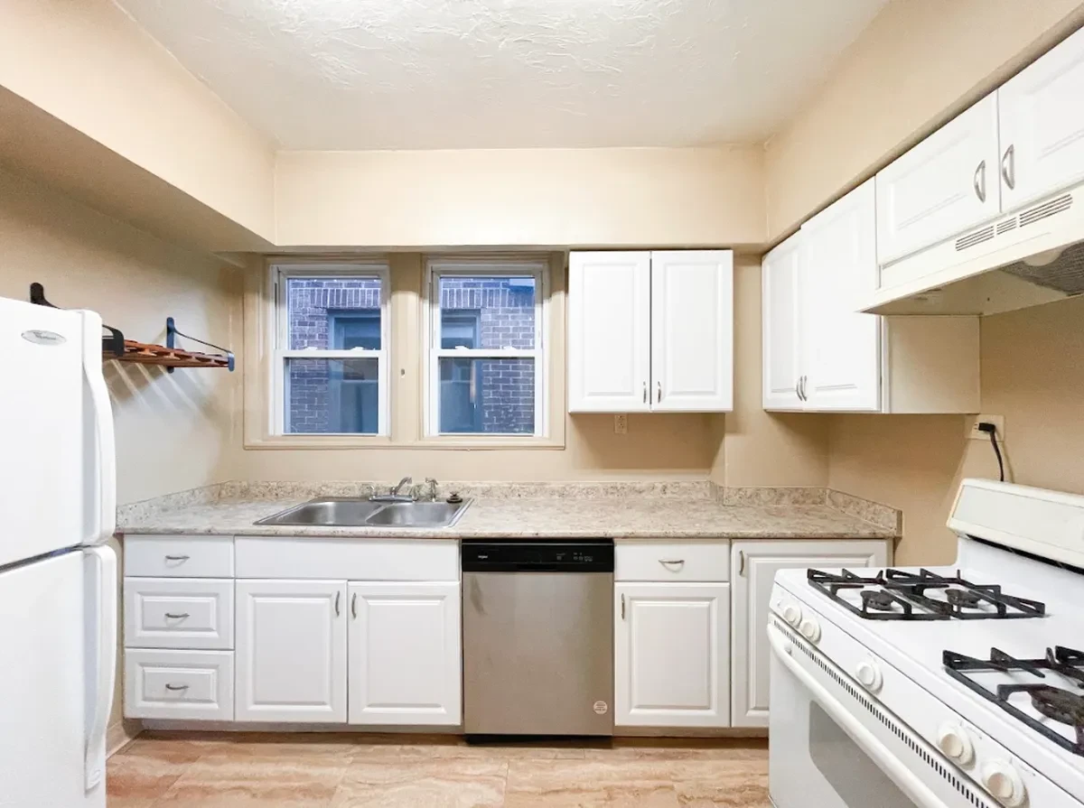 3563-3565 Beechwood Blvd