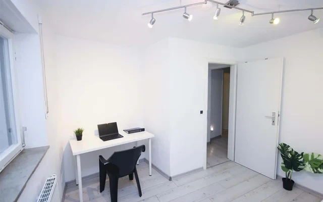 Room in Endersbacher Straße, Stuttgart for 60 m² with 4 bedrooms 4