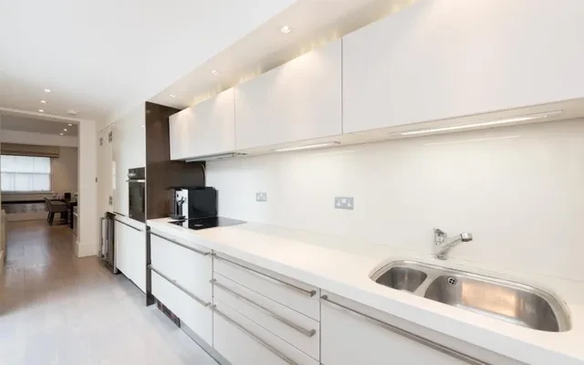 LH-Queensdale Walk 3