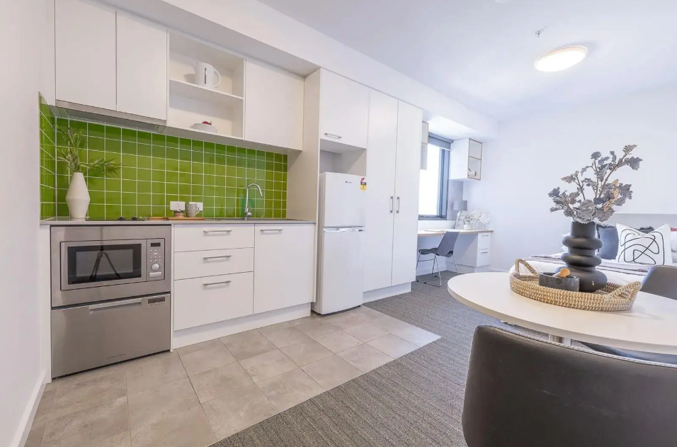 Premier  Large Studio with Double Bed(High floor Level 16-20)