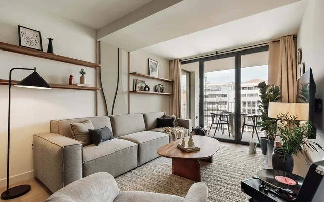 Hermo - 3 bedrooms and pool in Eixample Esquerra 0