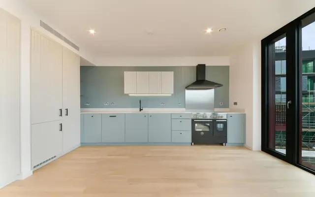 Ronalds Road, Brentford, TW8 8FZ 1