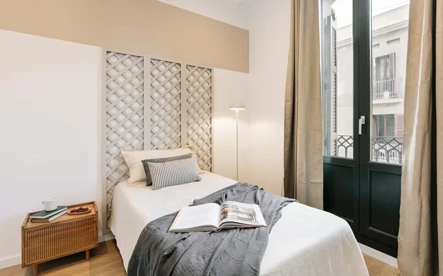 Acciaroli - 2 bedrooms and terrace in Ciutat Vella 3