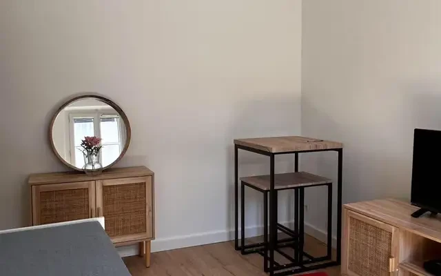 Issy-les-Moulineaux 92e·17m²·F1·Studio·With furniture 4