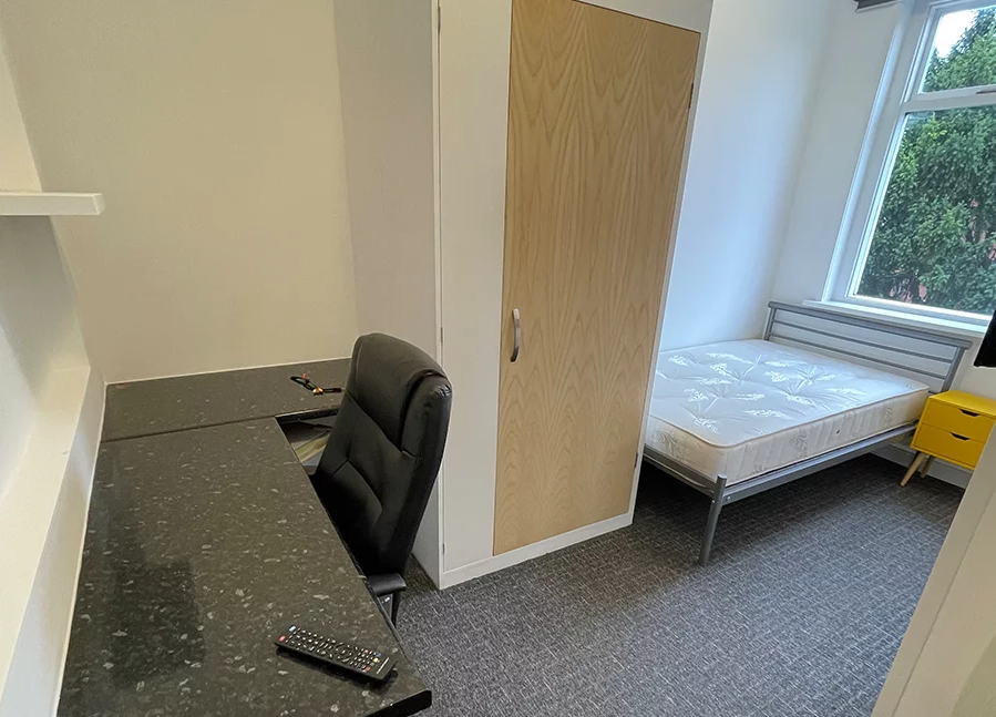 Halls E: Standard Ensuite Rooms