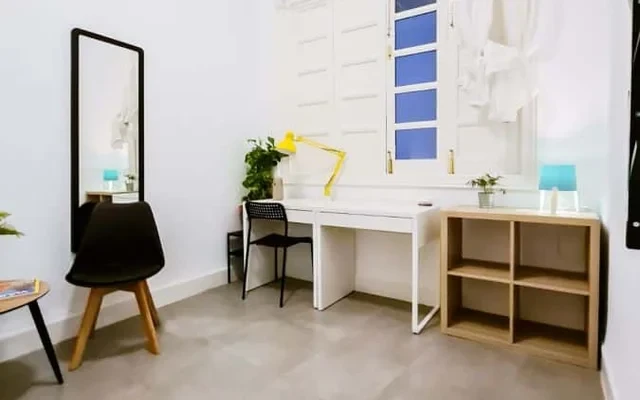 Piso de 7 habitaciones en Ciutat Vella 1
