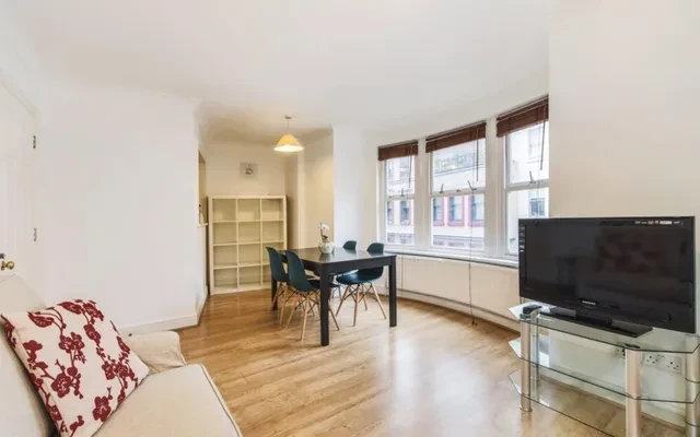 LH-Bloomsbury Plaza 0