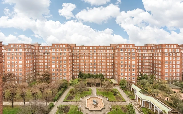 Dolphin Square 3
