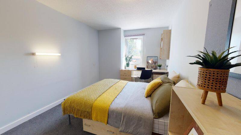 Bronze En Suite Plus