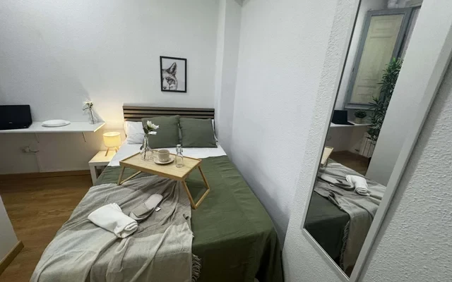 Apartment in Plaza Olavide, 6 bedrooms with 3 balconies on the 2th floor (2H0) 4