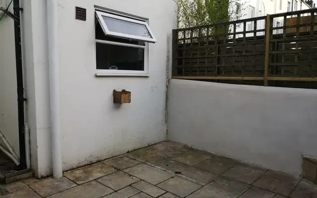 5 Bed Terraced House 4
