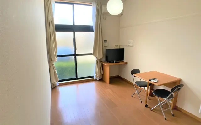 レオパレスＨｉＲｏ 4