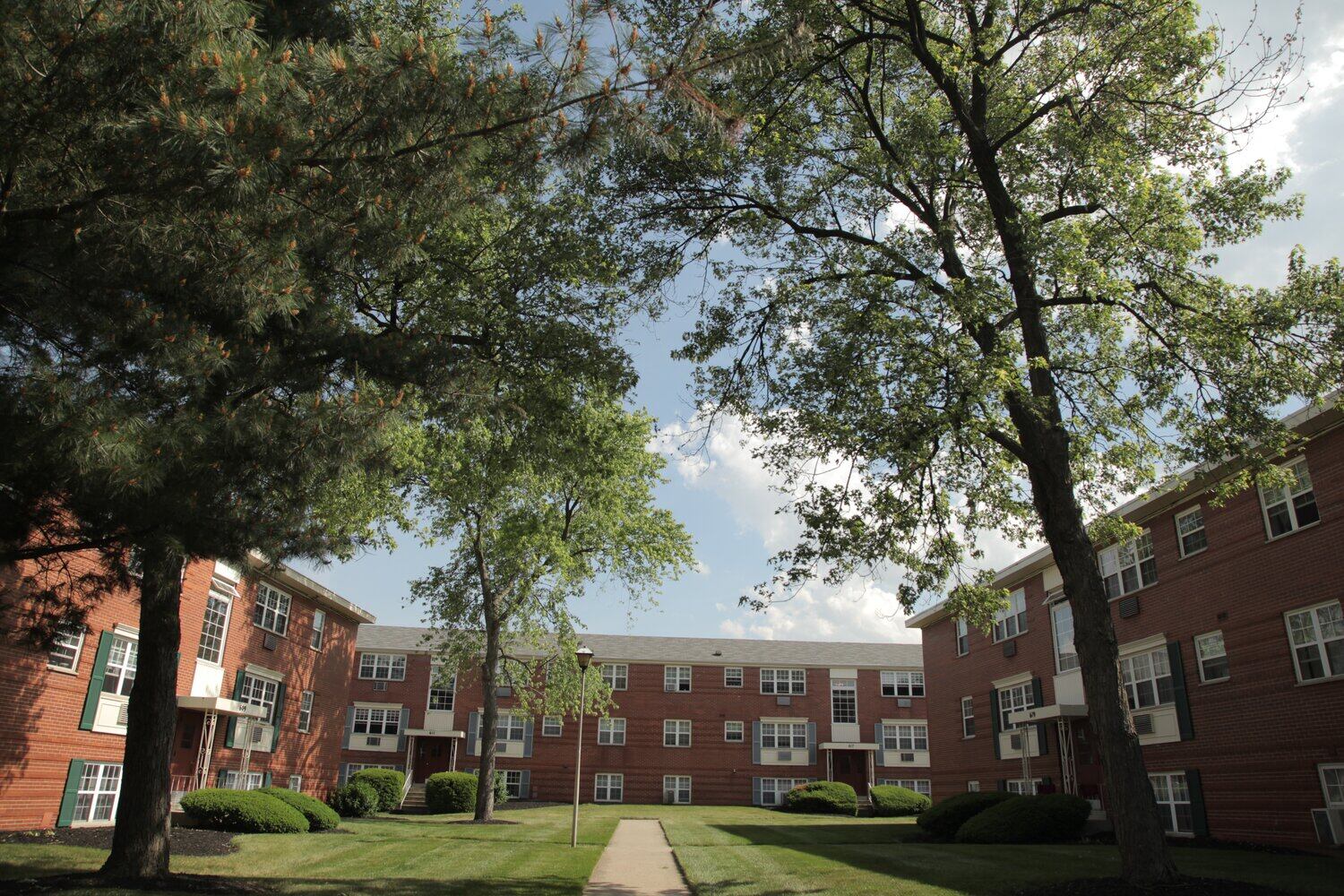 University Village Columbus Apartment Rentals uhomes