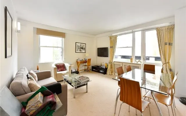 202, 10 Weymouth Street, Marylebone, London, W1T 4BE 0